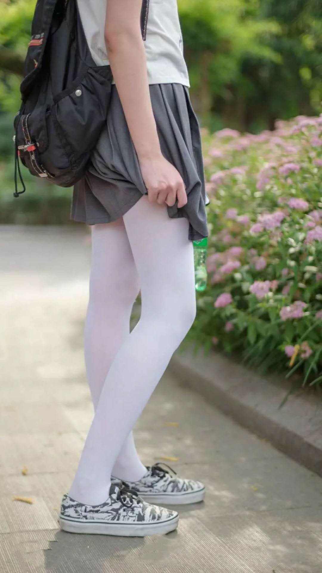 fb体育试玩-西班牙队在足球比赛中彪炳战绩，掀起热潮，西班牙队视频