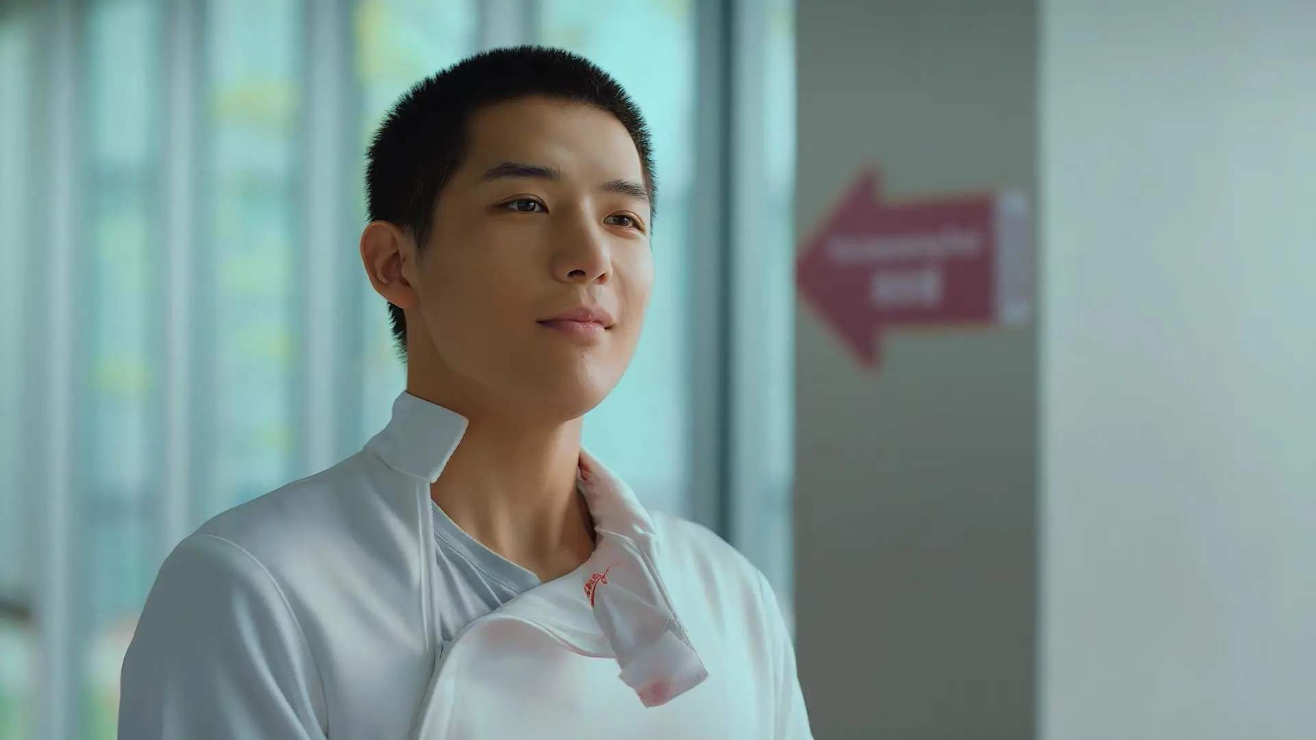 fb体育官网中国-欧洲杯慢镜头：经典瞬间的完美还原，欧洲杯让你心碎